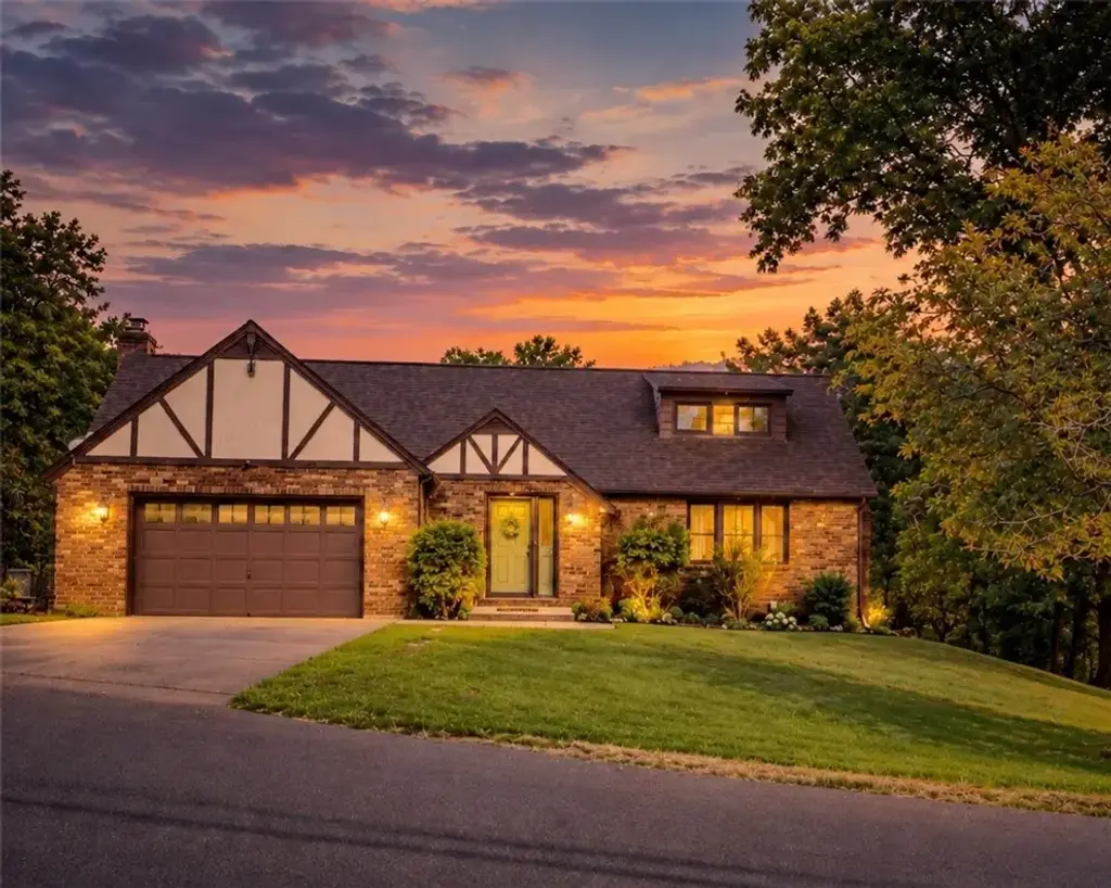 304 Holley Road, Elmira