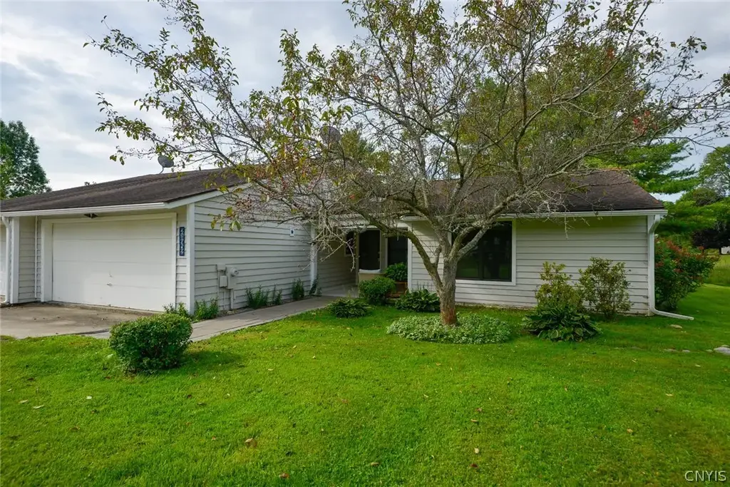 21452 Fairway Circle, Alexandria