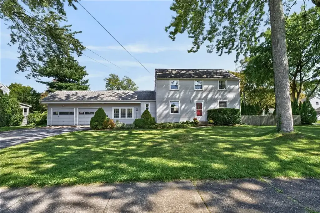 6 Paladine Road, Irondequoit