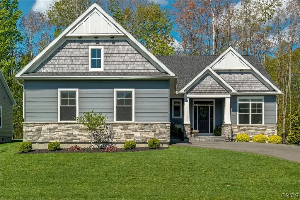 3389 Hickory Knoll Lane, Lysander