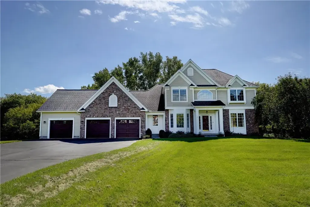 11 Old French Road, Mendon
