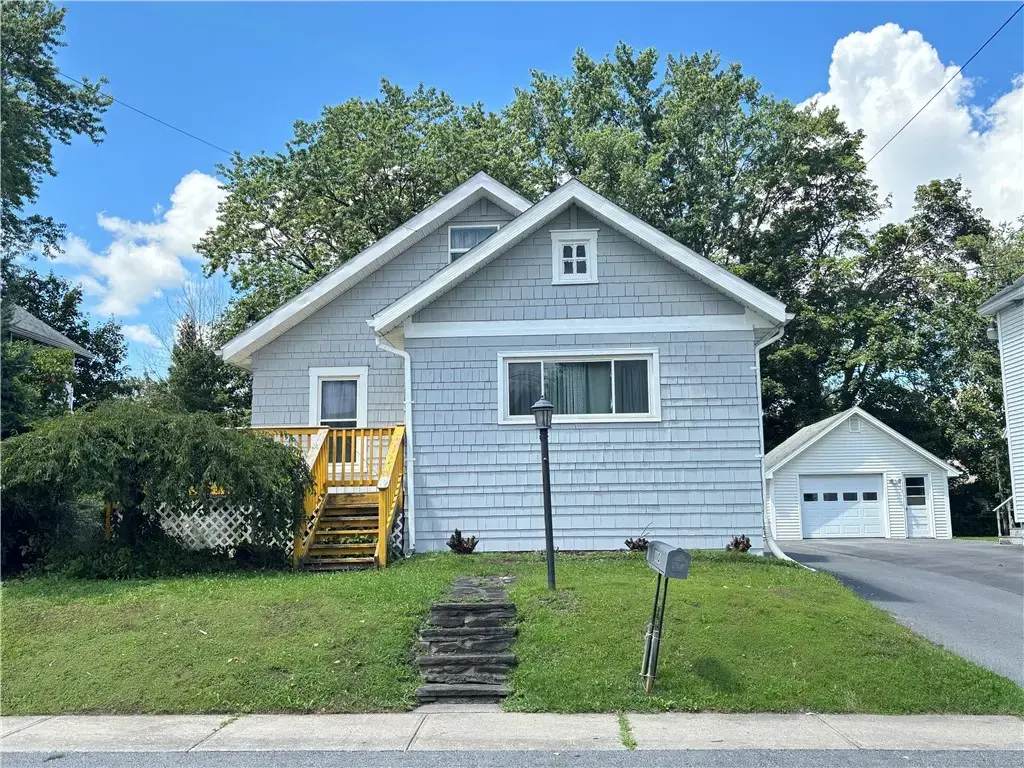 10 Pleasant Avenue, Oneonta
