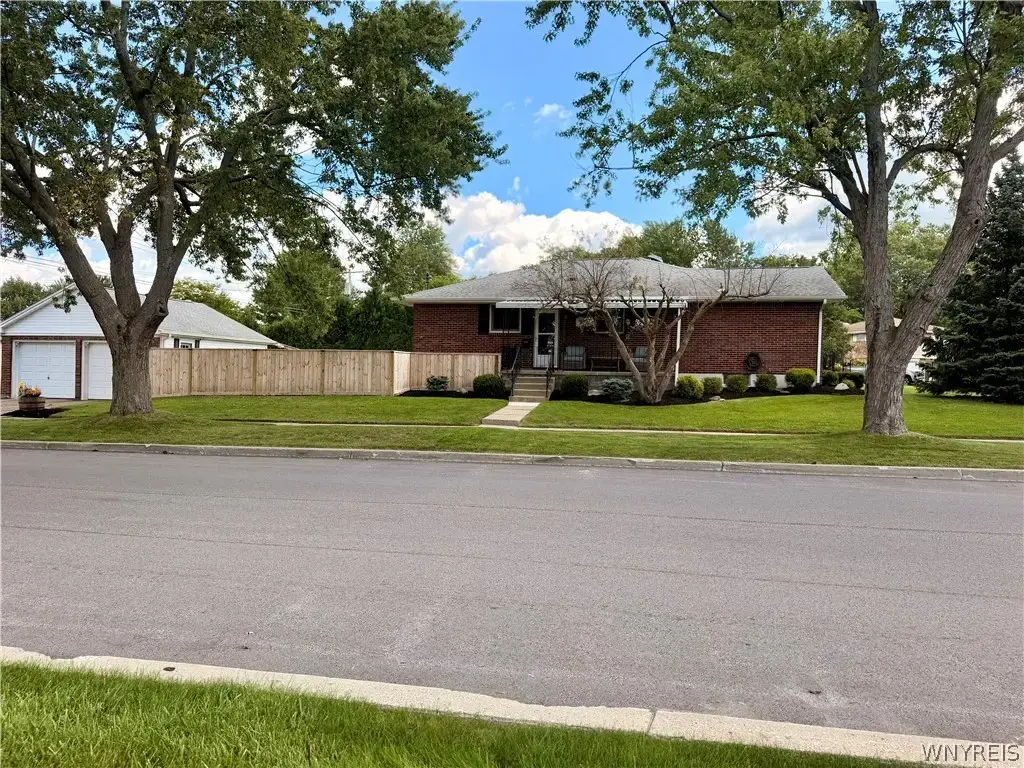7 Greenhill Terrace, West Seneca