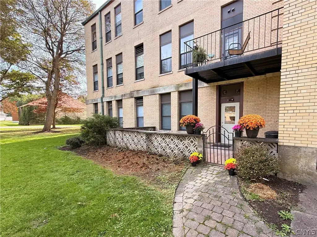 10 Foery Drive # 105, Utica