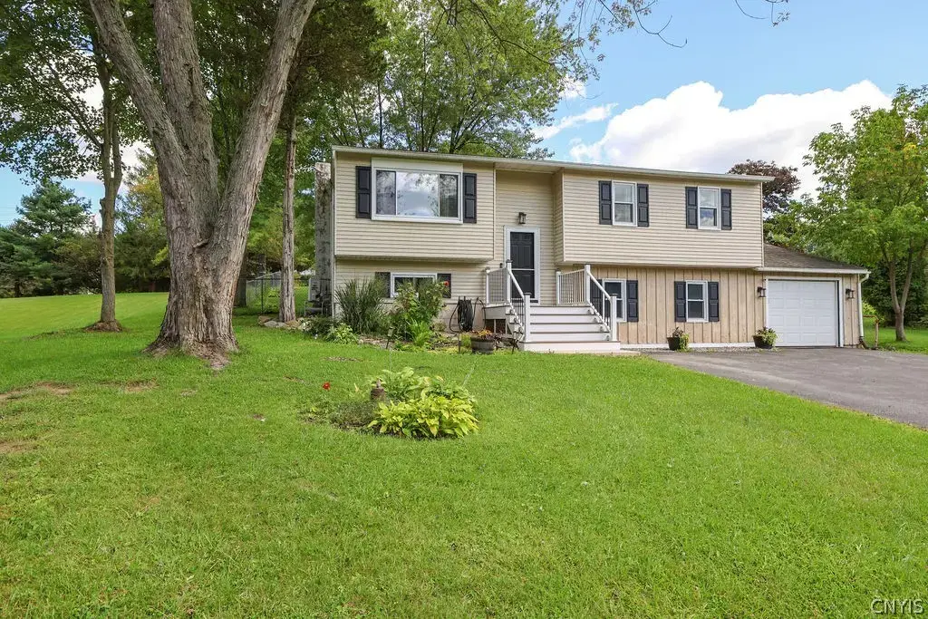 4636 Goldrush Drive, Marcellus