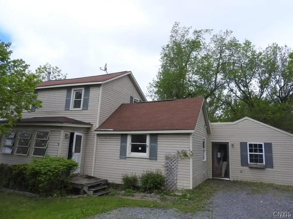 2797 State Route 31, Brutus