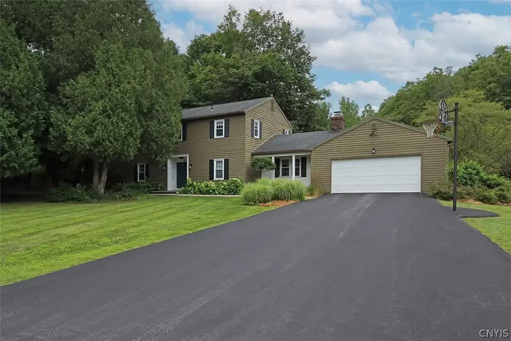 15 Bovington Lane, DeWitt