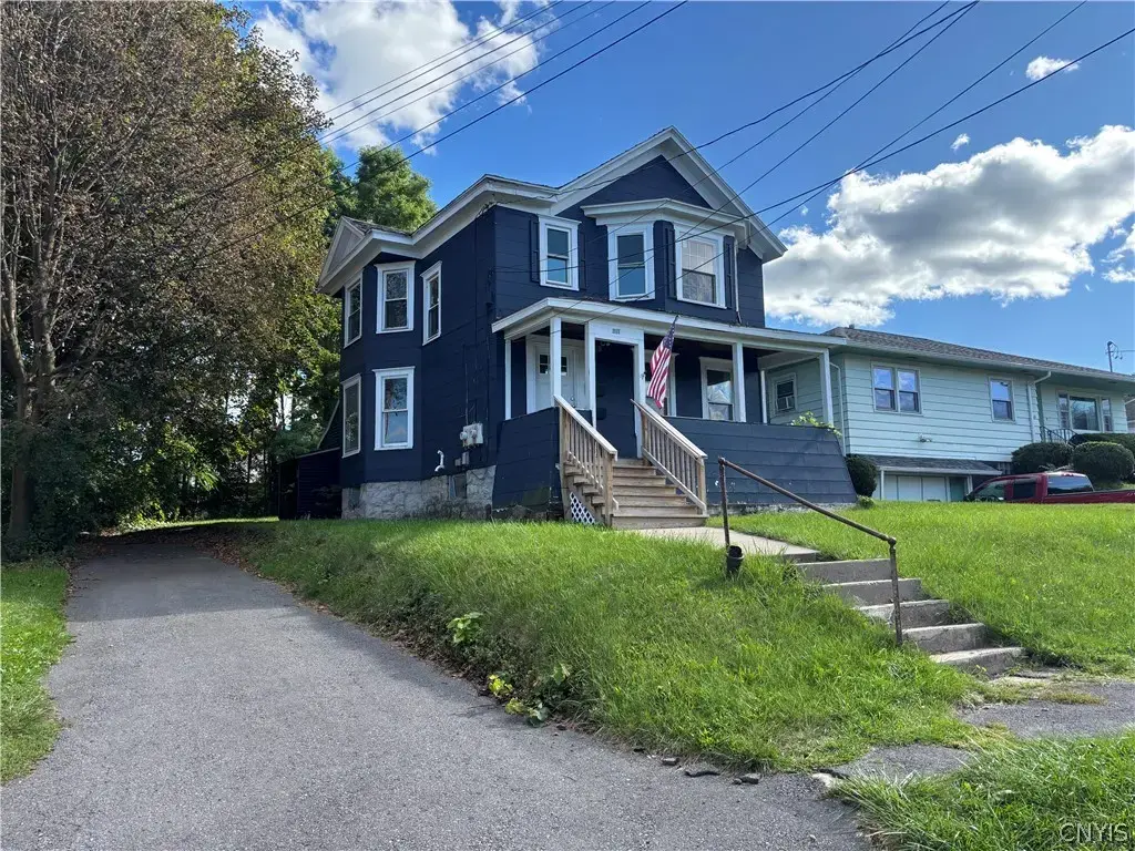 211 Ulster Street, Syracuse
