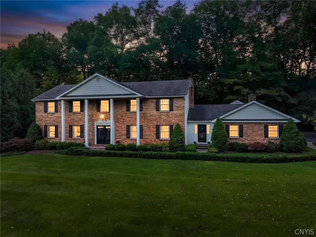 5027 Pine Valley Drive, DeWitt