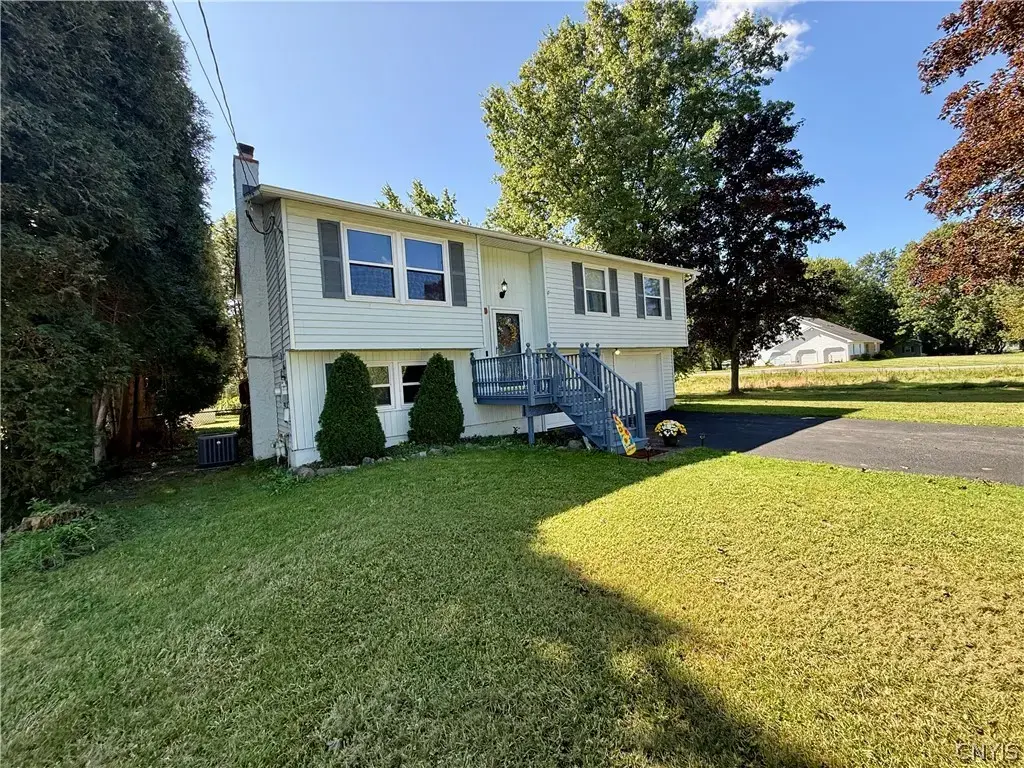 7752 Kirkville Road, Manlius