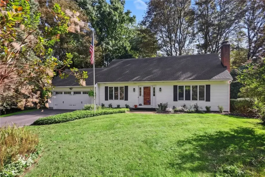 33 Scotch Lane, Irondequoit