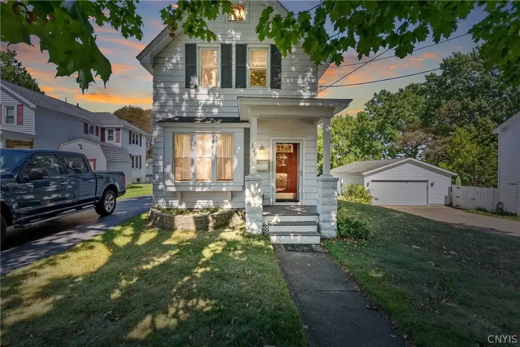 129 Ellen Street, Oswego