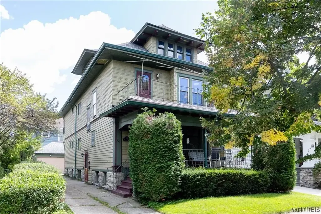 105 Wallace Avenue, Buffalo