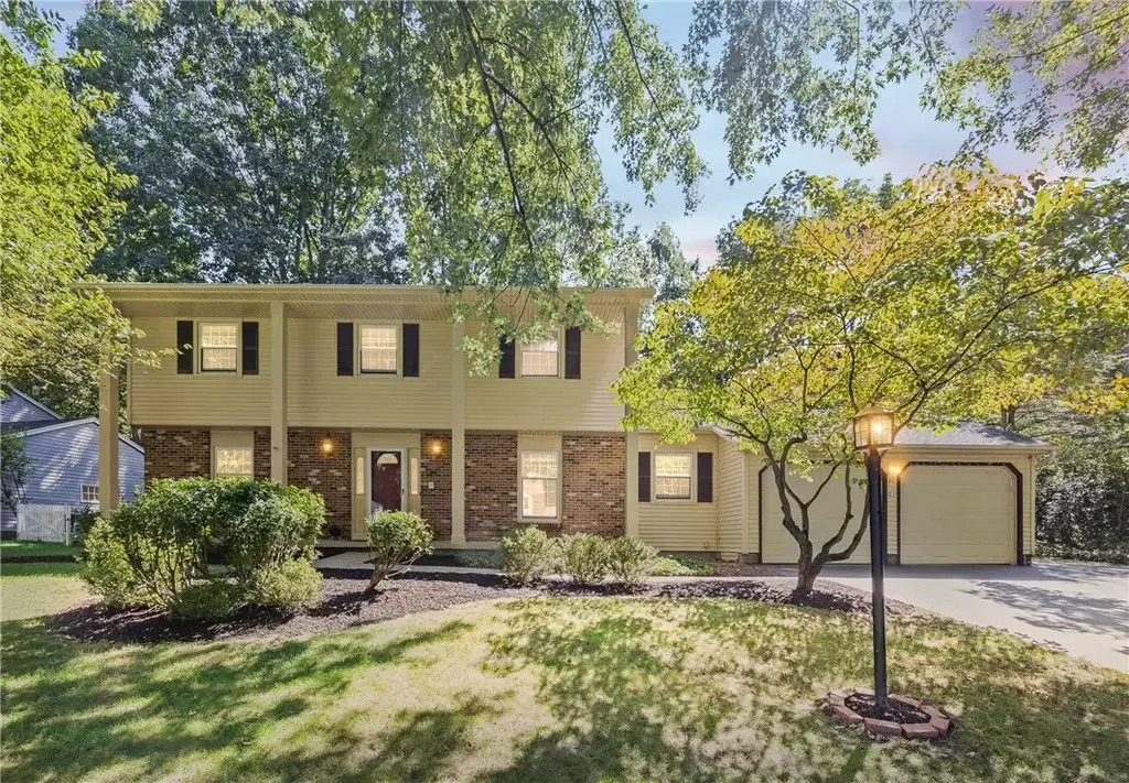 21 Hidden Creek Circle, Perinton