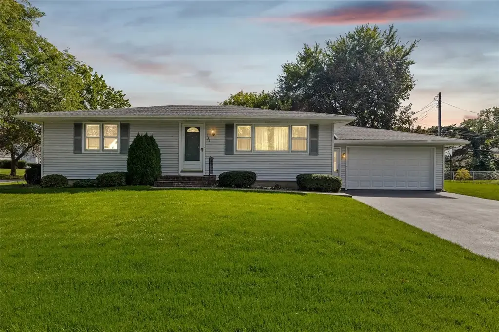 135 Dierdre Drive, Irondequoit
