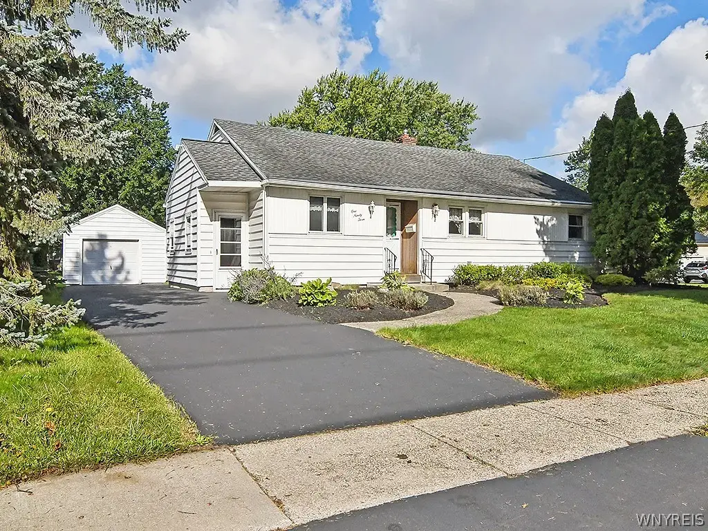 193 Aurora Street, Lancaster