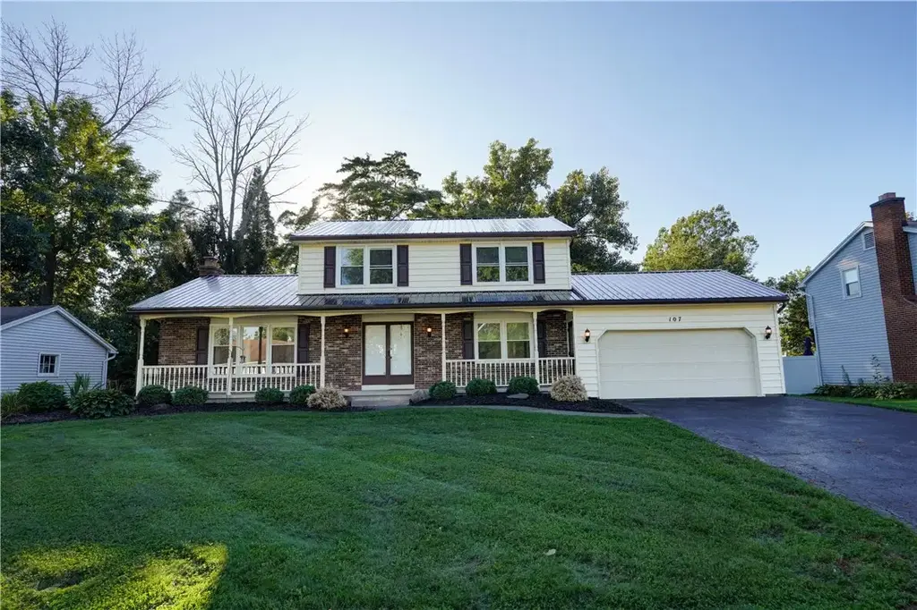 107 Crossroads Lane, Greece
