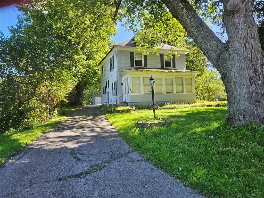 1766 Maple Avenue, Palmyra
