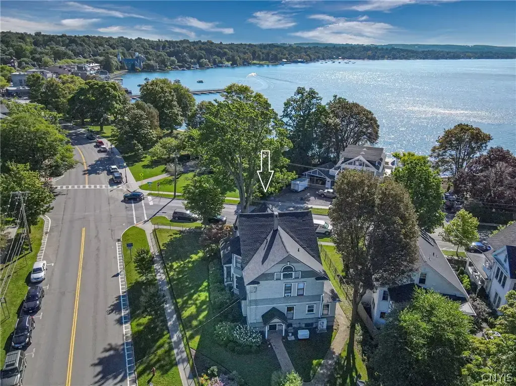 2 W Lake Street, Skaneateles