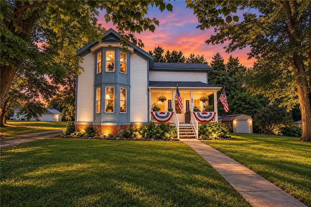 8323 Bay St, Sodus