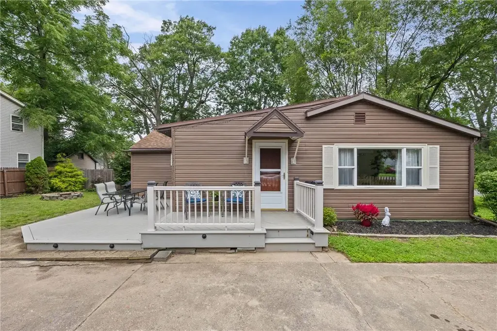 11 Seacliffe Road, Irondequoit