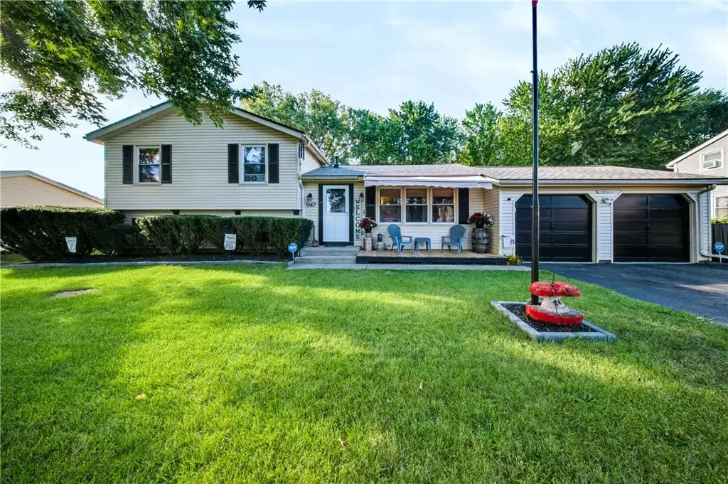 947 Copperkettle Road, Webster