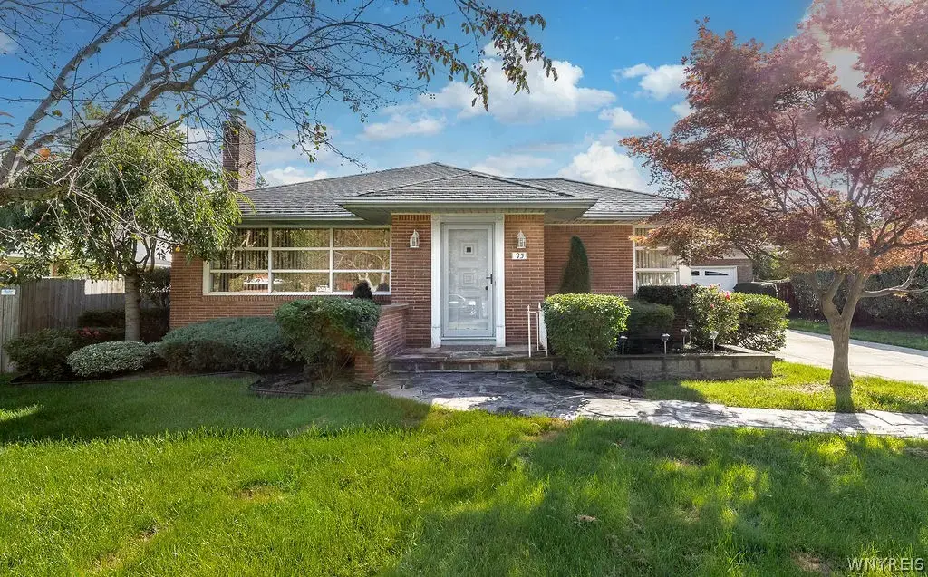 95 Dana Road, Buffalo