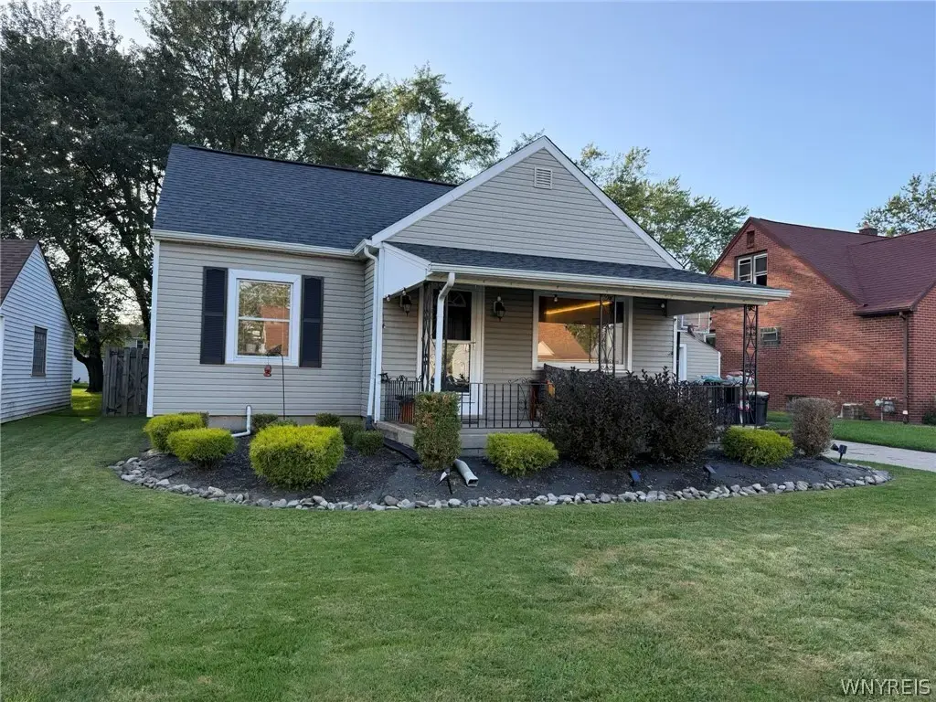 186 S Huxley Drive, Cheektowaga