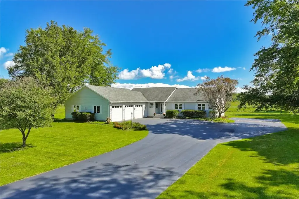 286 Phillips Road, Webster