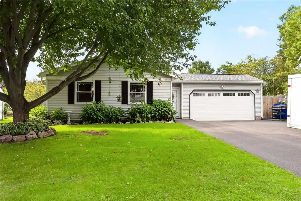 11 Hannibal Place, Hamlin