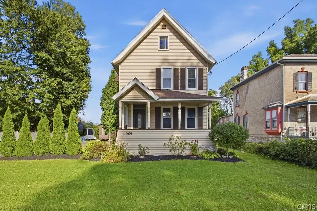 116 S Seward Avenue, Auburn