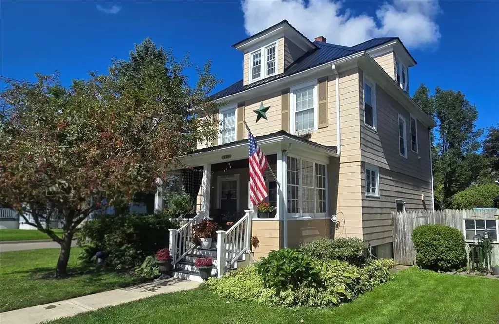 448 Cypress Street, Elmira City