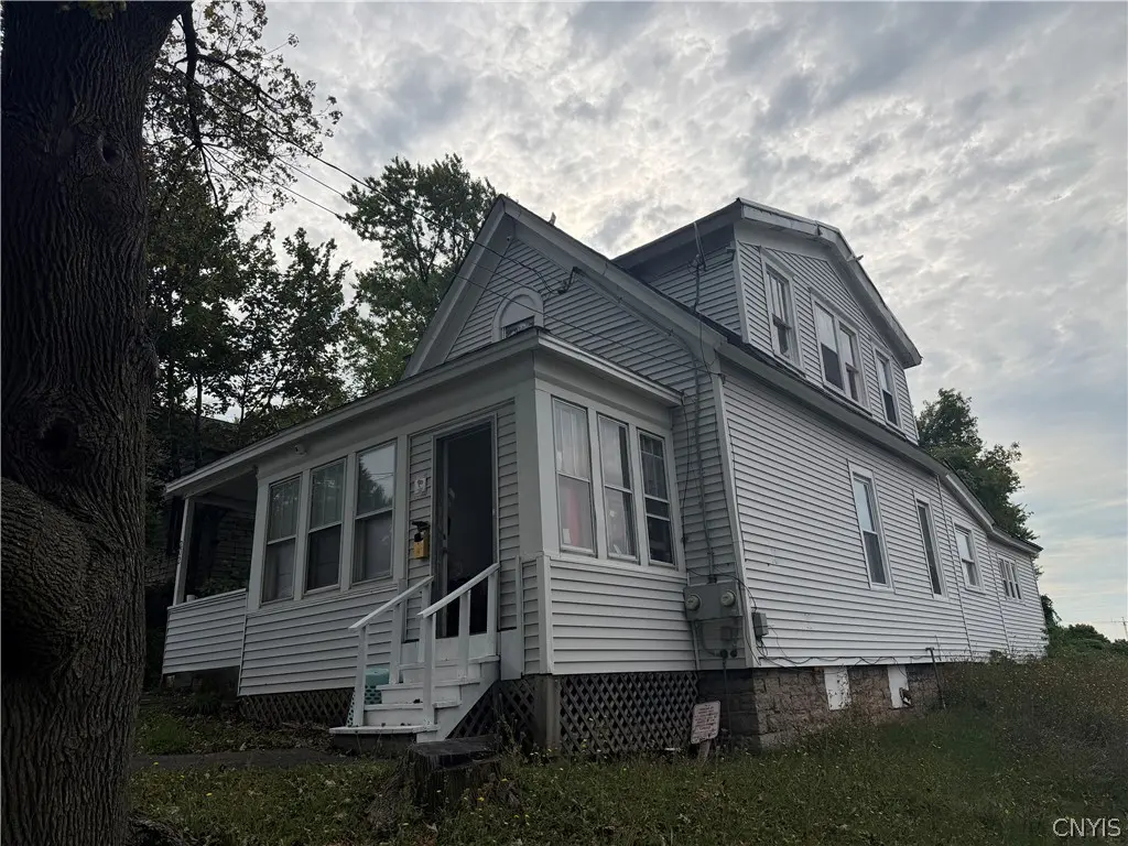 Photo of Listing #S1712354