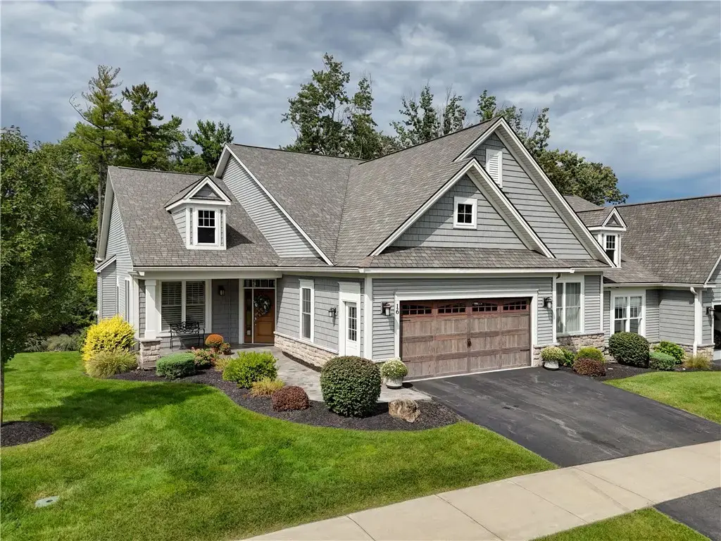 16 Greenpoint Trail, Pittsford