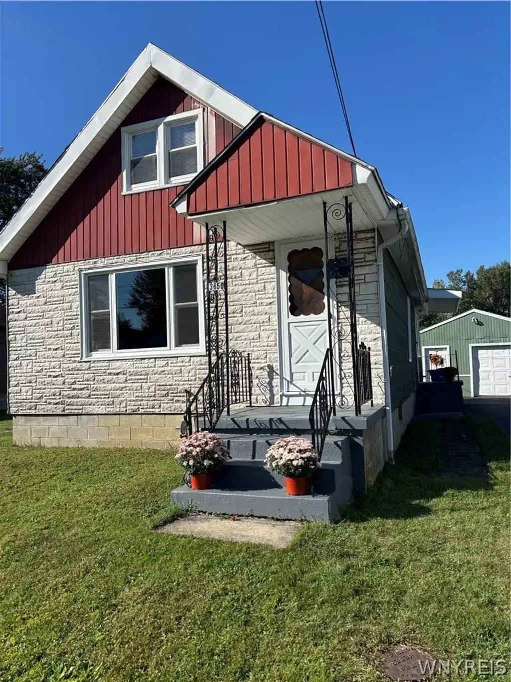 3650 2nd Street, Hamburg