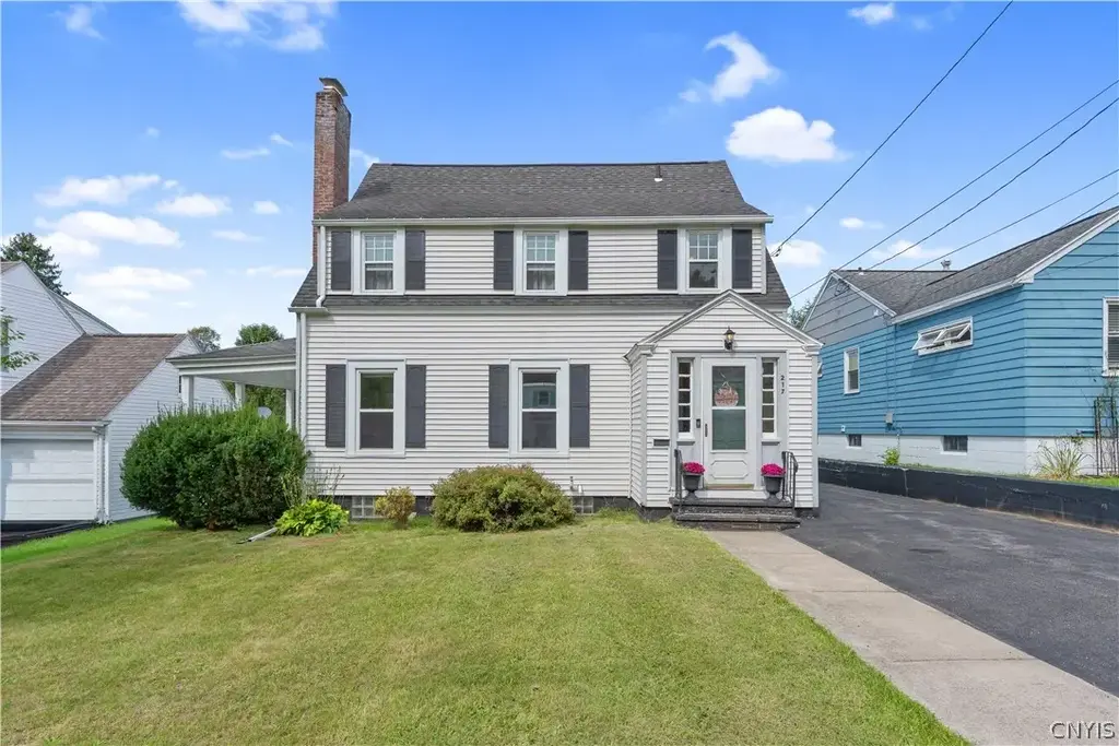 217 E Warrington Road, Syracuse