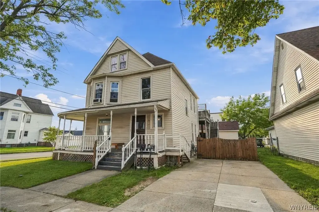 68 Tyler Street, Lancaster