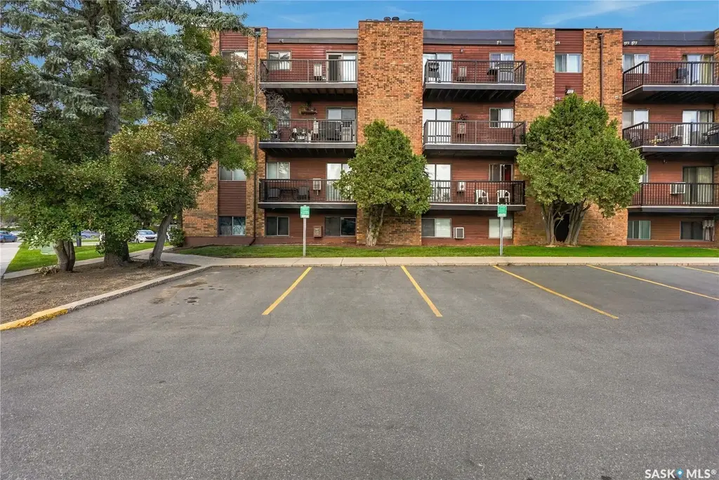 802a Kingsmere Boulevard 305, Saskatoon