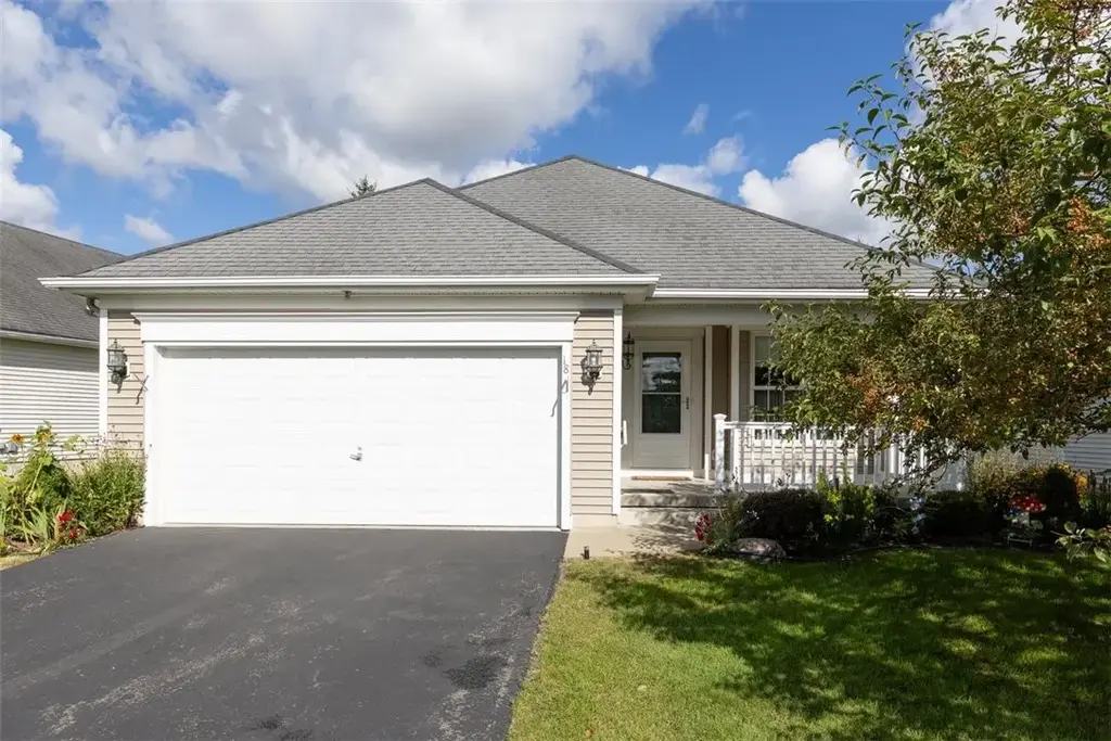 18 Creek Walk, Cheektowaga