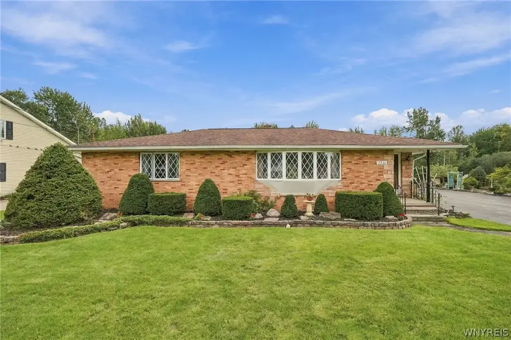 2746 Homeyer Road, Wheatfield