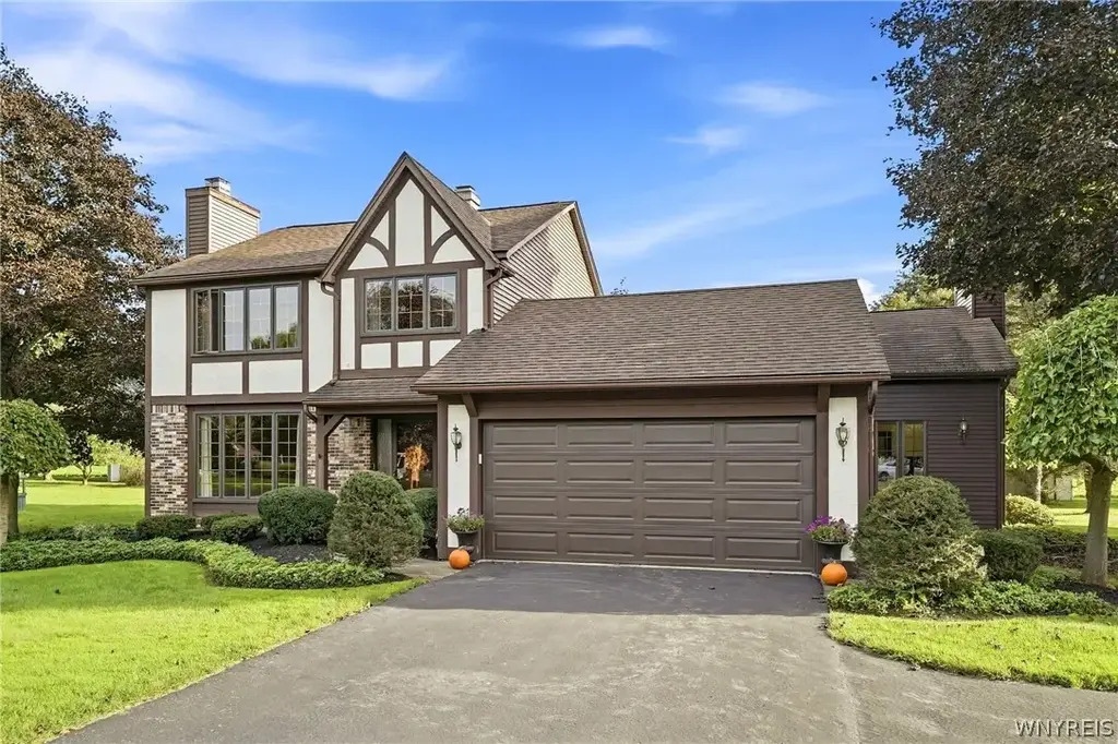 90 Pinewood, Elma