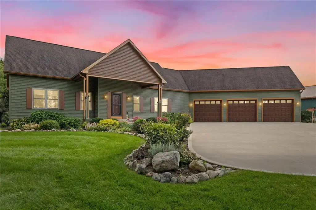8293 Lake Street Road, Leroy