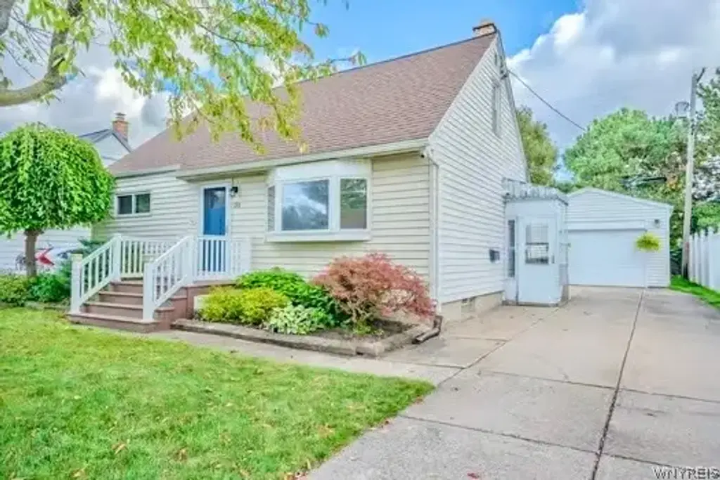 193 E Melcourt Drive, Cheektowaga
