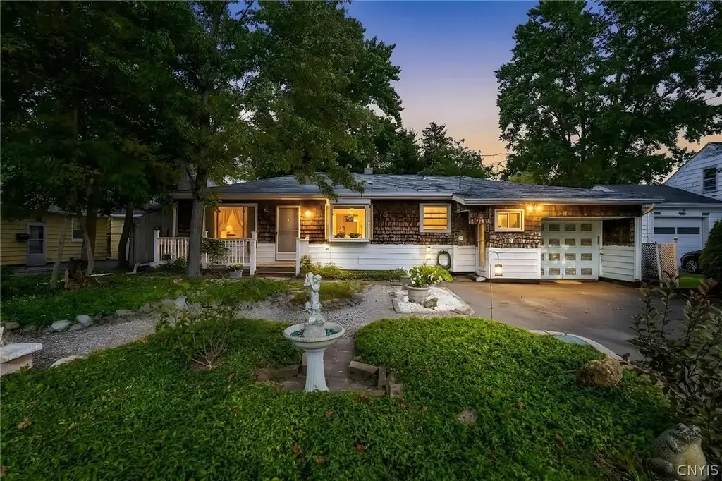 9 Donald Place, Salina