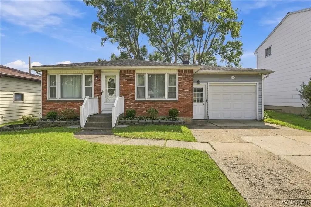 67 Bory Drive, Cheektowaga