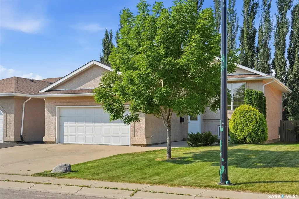 418 Greaves Crescent, Saskatoon