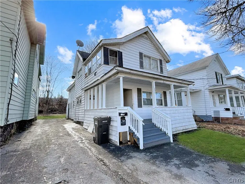 207 Lakeview Avenue, Syracuse