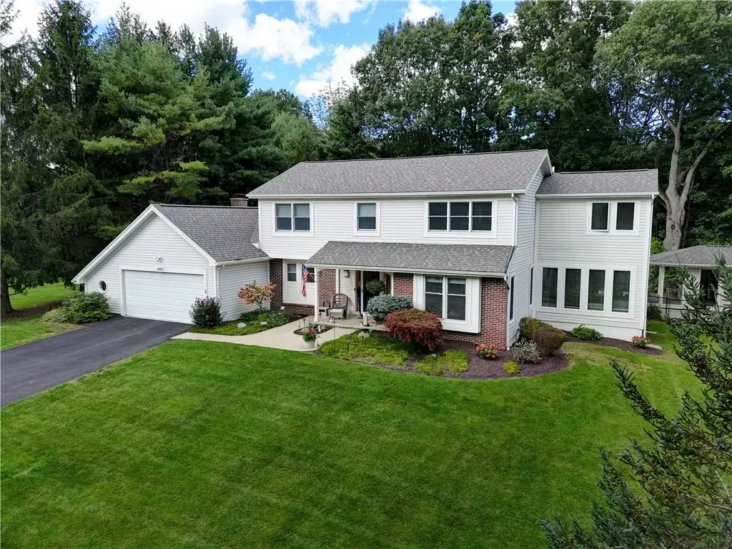 490 Bluhm Road, Perinton