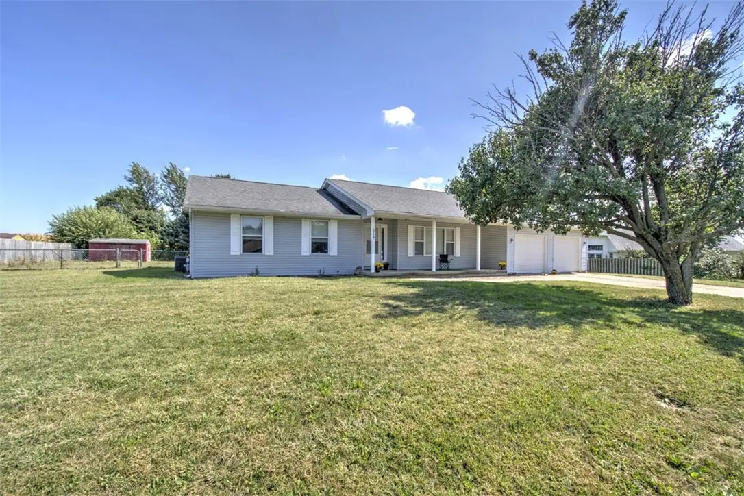 514 Debbie Drive, Niantic