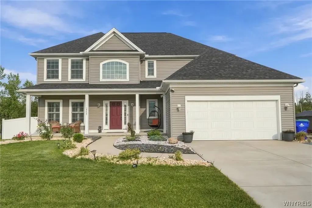 4665 Carlyes Court, Hamburg